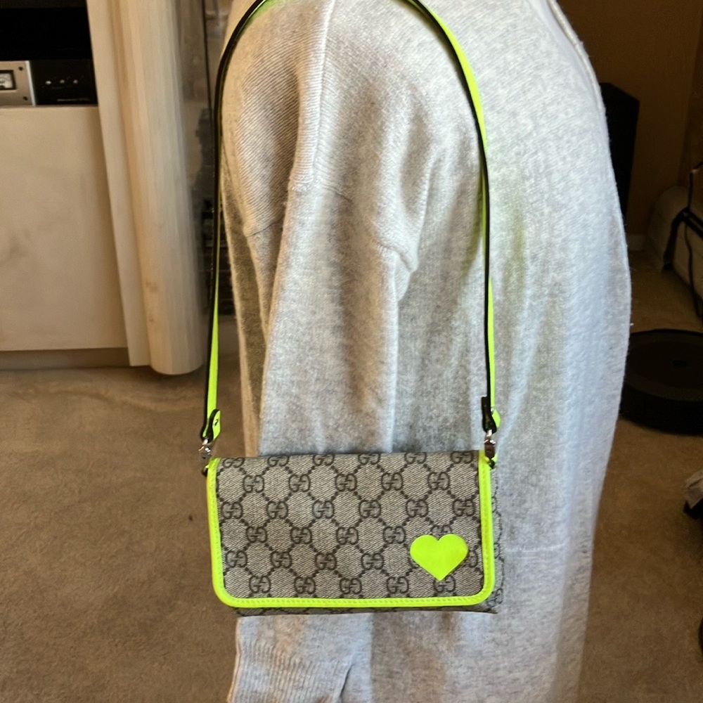 Gucci Bag heart signature Guccissima GG Supreme lime